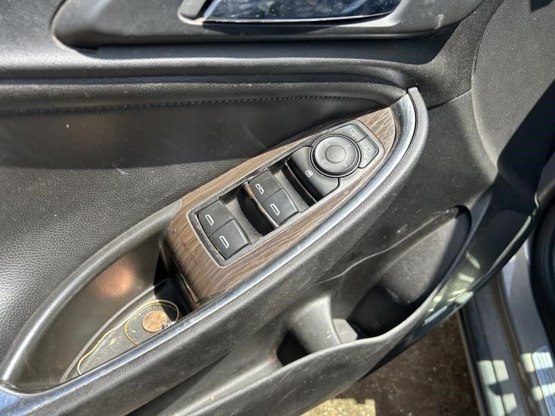 MALIBU 2017 Fuse Box Cabin 104579314