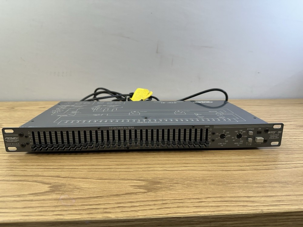 Peavey RTD 31 1/3 Octave Graphic Equalizer - Rack Mountable (ROC039606)