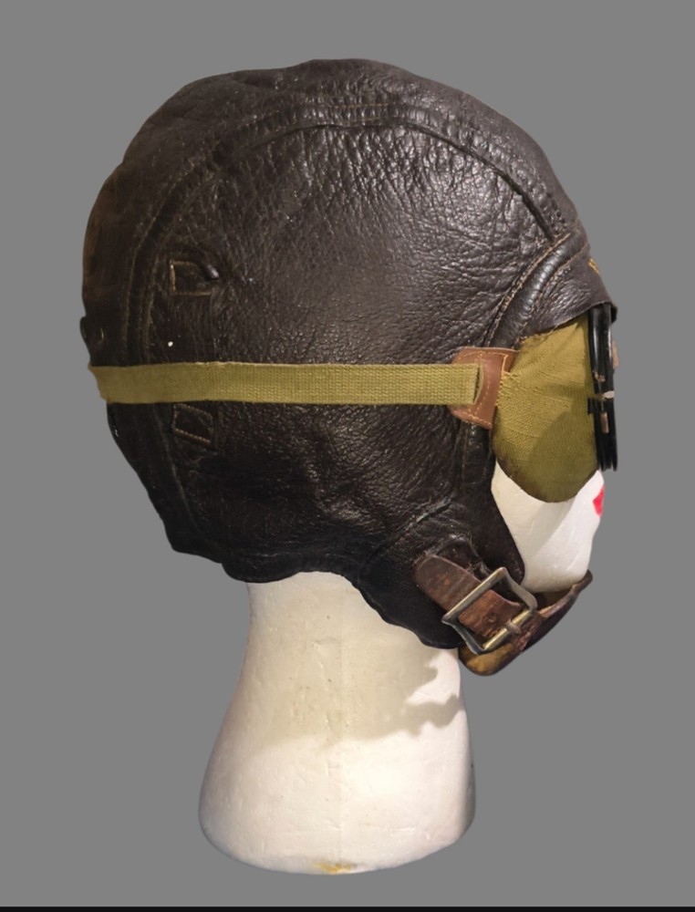 WW2 US Leather Flight Helmet And Goggles