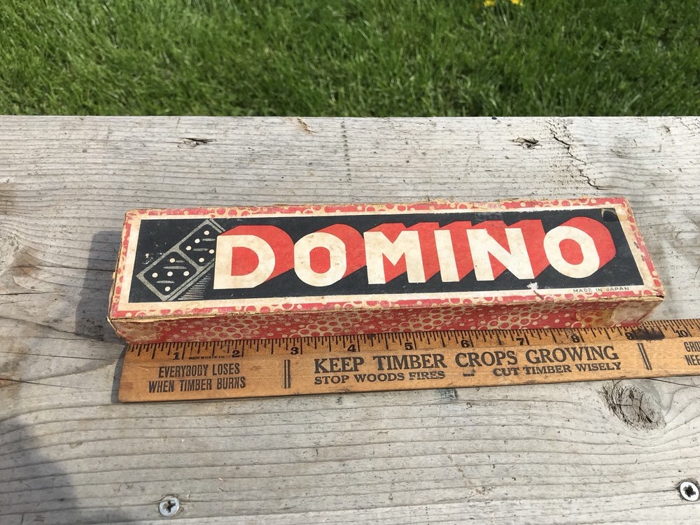 Vtg Dominoe In Cardboard Box , Plain Back