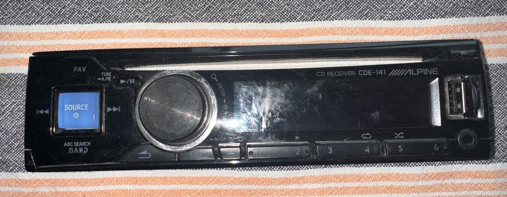 Alpine CDE-141 CD Faceplate Only Untested