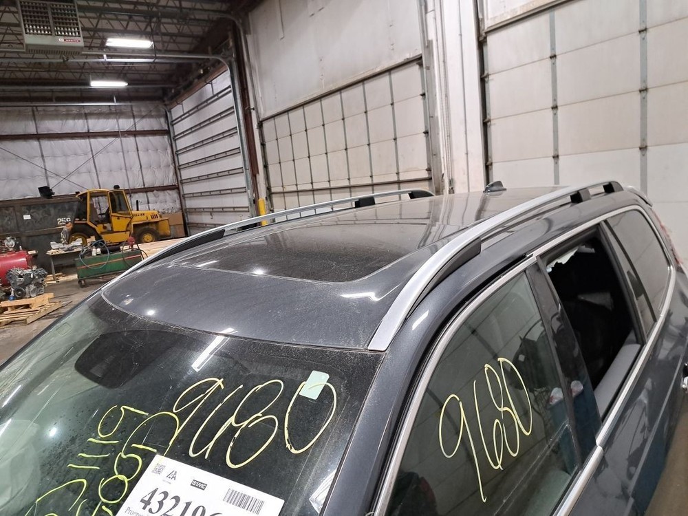 2016 Xc90 Jack Sku#4277942