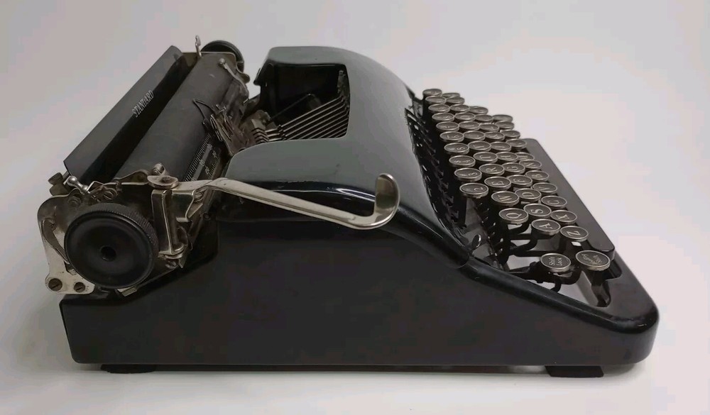 L.C. Smith Corona 1938 Standard 2C Portable Floating Shift Typewriter with Case