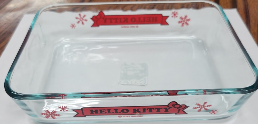 Pyrex 3-cup Rectangle Glass Storage: Hello Kitty®, (No Lid)