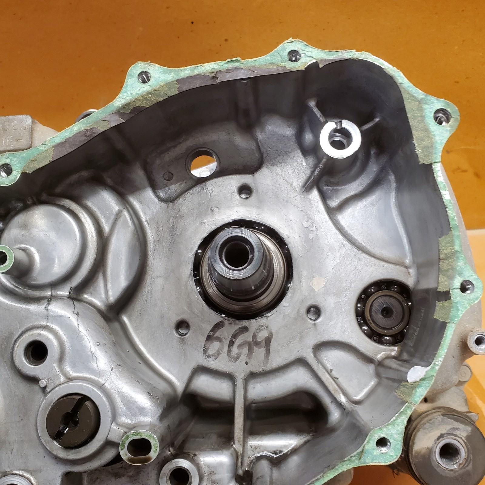 1997 Honda Foreman 400 4x4 Engine Motor Block Crank Case Crankcase Shaft Bottom