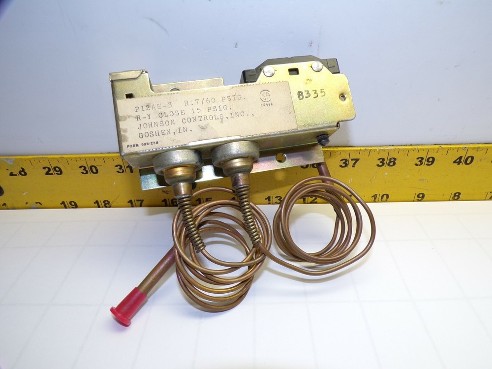 NEW JOHNSON CONTROLS DIFFERENTIAL PRESSURE CONTROL 7/60 PSIG  P12AE-3