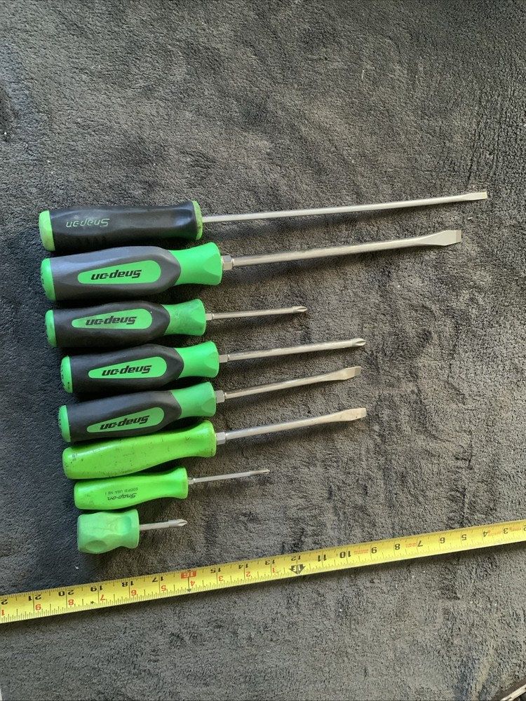 snap On 8pc Screwdrivers, Green, Mixed Screwdrivers…..see Pics…