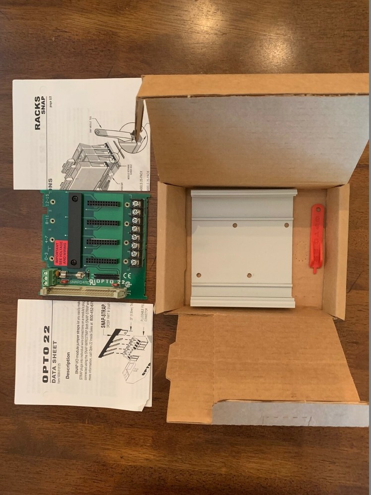 SNAP D4MC Series 4-module Rack With Extra Terminal Block For Field Wiring