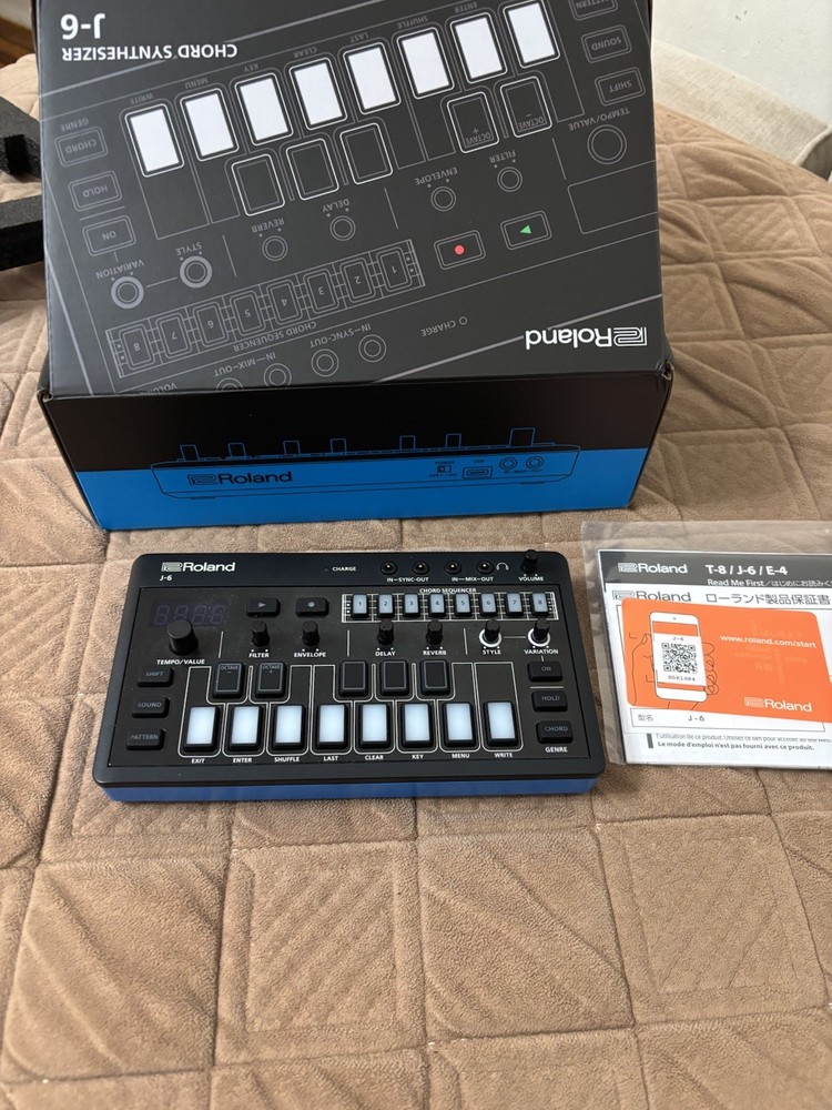 Roland J6