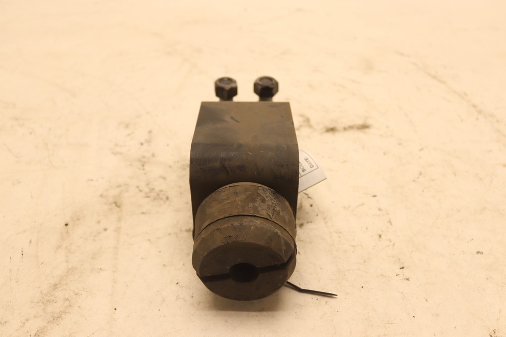 2018-23 PETERBILT 579 PACCAR FRONT FRAME AXLE WINDUP BUMPER BRACKET OEM