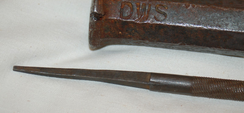 VINTAGE DWS HEAVY 9.5" CHISEL & ROUND & SQUARE FILES MAYBE KNFE MAKING ALSO READ