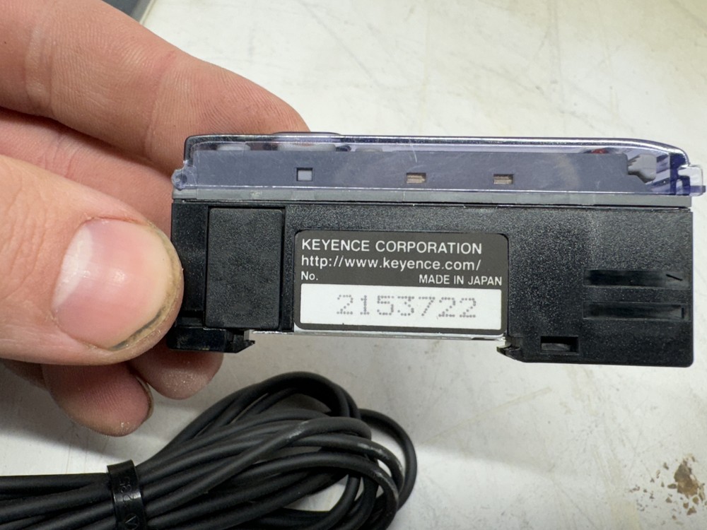 KEYENCE FS-V12P (2153722)-Reconditioned