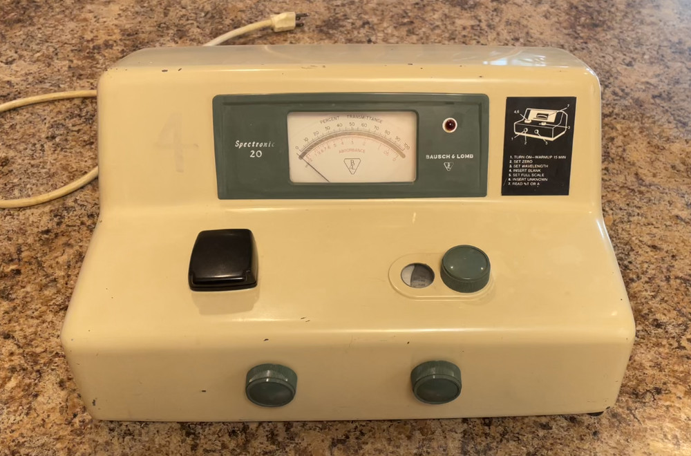 Bausch & Lomb Spectronic 20 - Tested and Working NICE