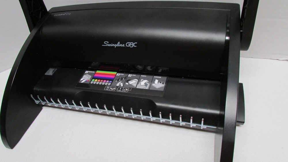Swingline GBC CombBind C12 GBC Binding Machine & 4 boxes binding combs WORKS