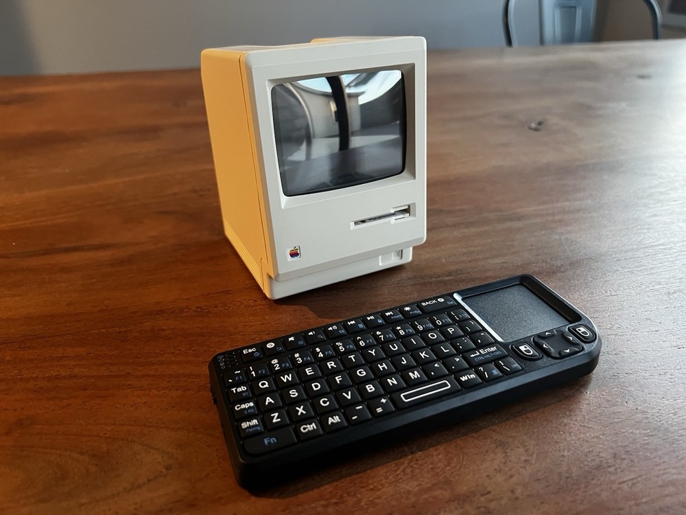 Miniature Mac / Macintosh Plus - Fully Functional Maclock Conversion