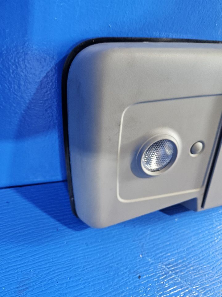 TRAVERSE 2012 Console Rear LIGHT 6893