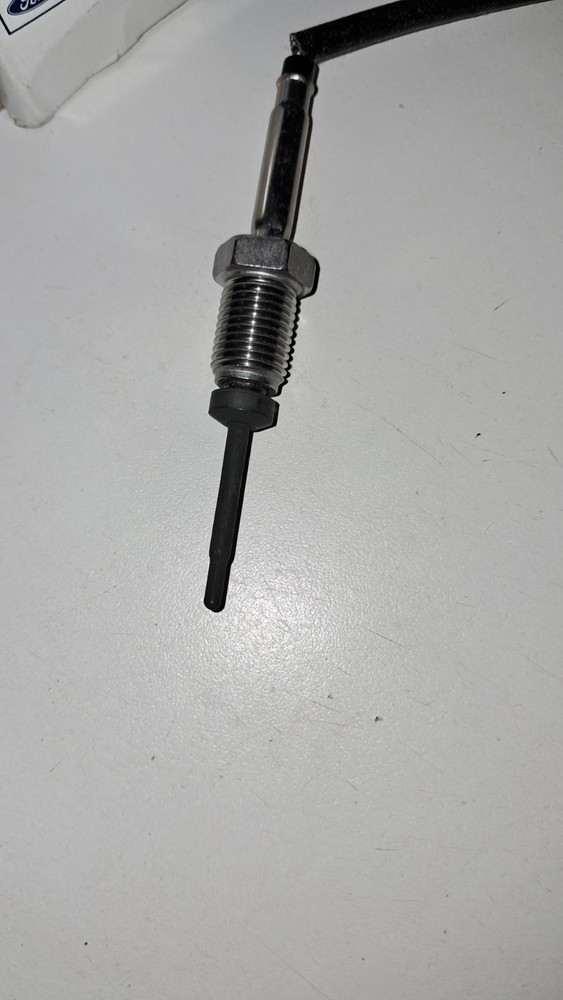 NEW ORIGINAL FORD 8C3Z-12B591-E EXAUST TEMPERATURE SENSOR