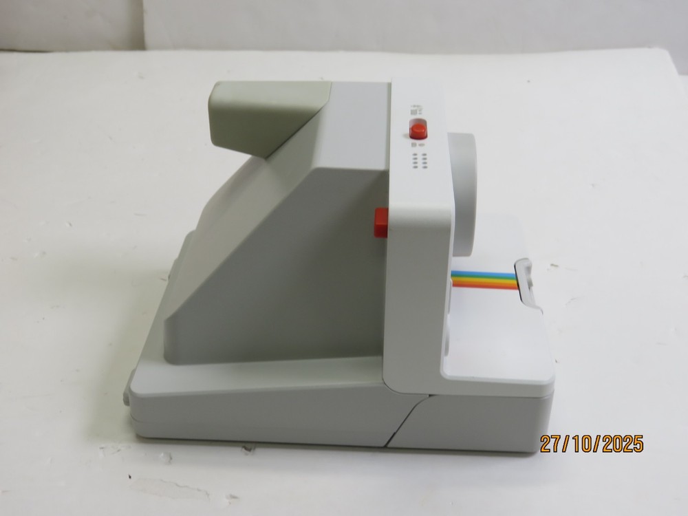 Polaroid One Step + PLUS Bluetooth Connected I-Type Instant Film Camera (7)