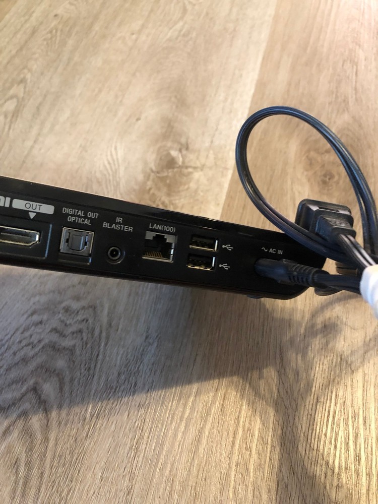 Sony NSZ-GS8 Digital Streamer Internet Player Google