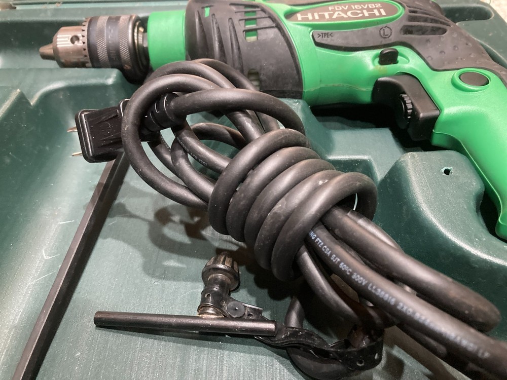 Hitachi FDV 16VB2 Hammer Drill - Includes Case and chuck key - Tested & Working