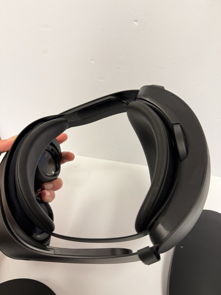 Meta Quest Pro VR 256GB Headset Only (No Controllers)