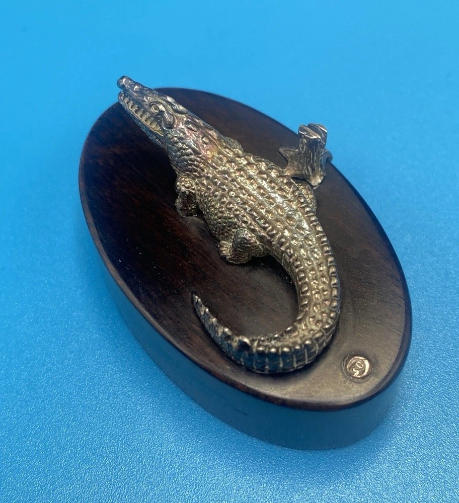 Patrick Mavros Solid Silver Crocodile Place Card Holder On A Hardwood Base