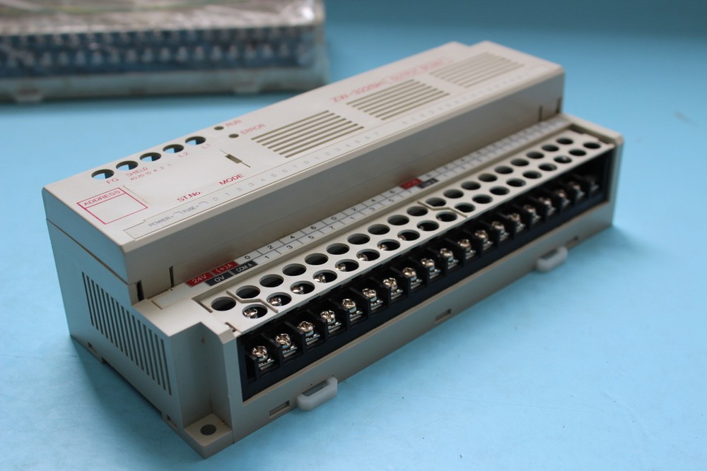 Sharp I/O Link Output Module ZW-322SH, 1Pcs, Free Expedited Shipping