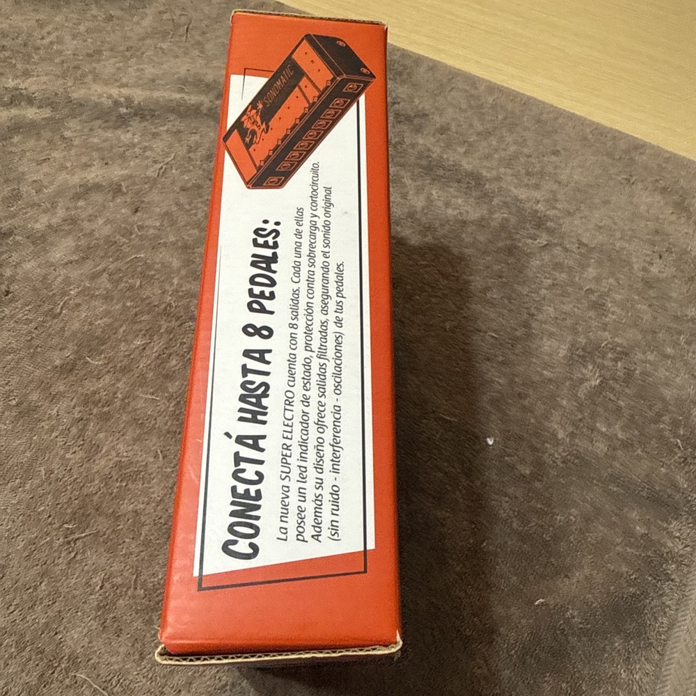 Sonomatic Super-Electro power supply for guitar pedals.