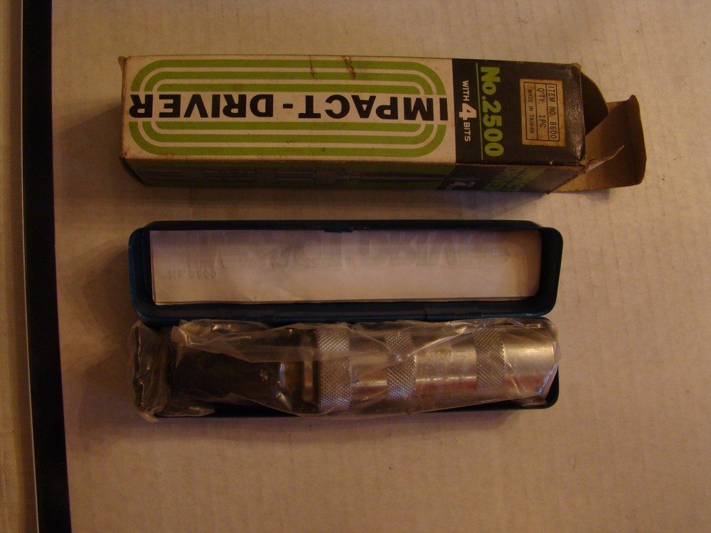 NO. 2500 IMPACT-DRIVER WITH 4 BITS