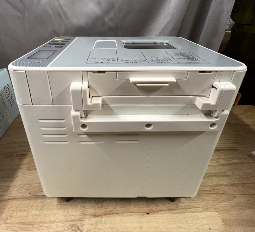 2LB Bread Maker with Yeast & Nut Dispenser, 21-in-1 Programmable Compact Bread M