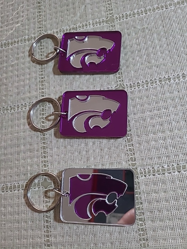 THREE LIONS KEY CHAINS WITH MIRROR ON BACK