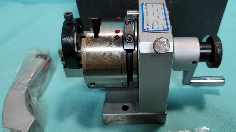 Gromax FC450 Punch Former