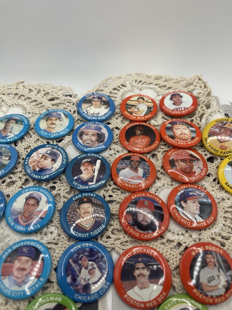 1984 Fun Foods Baseball Buttons Lot