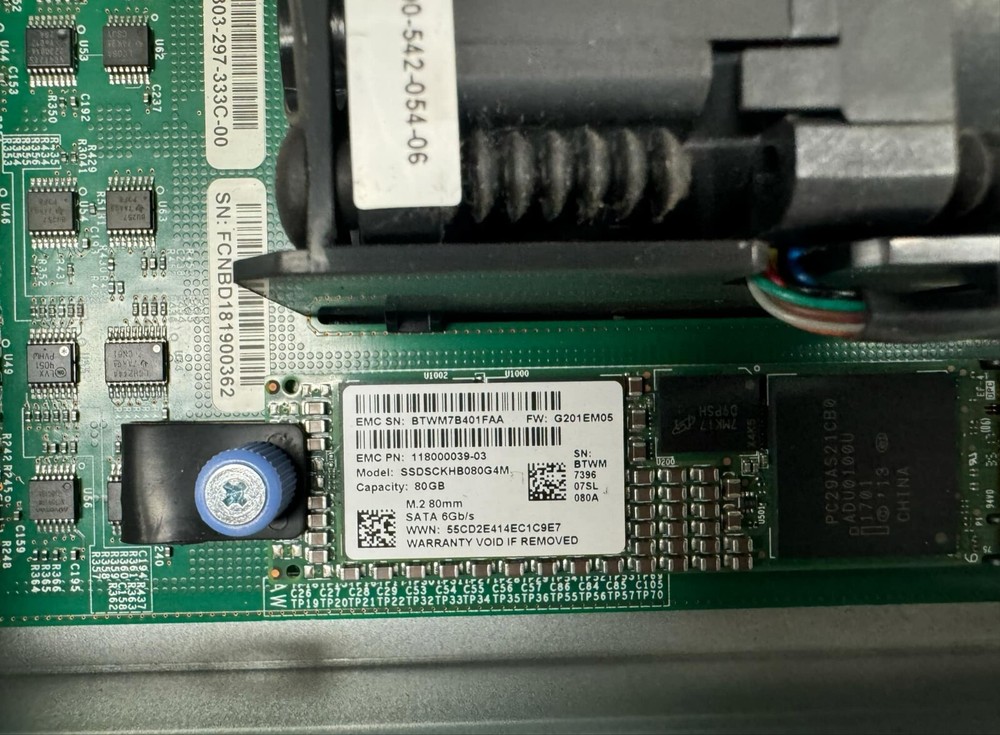 DELL EMC OPE25 Unity 400 25x SFF Storage FLASH RAID Disk Drive Array 900-542-004