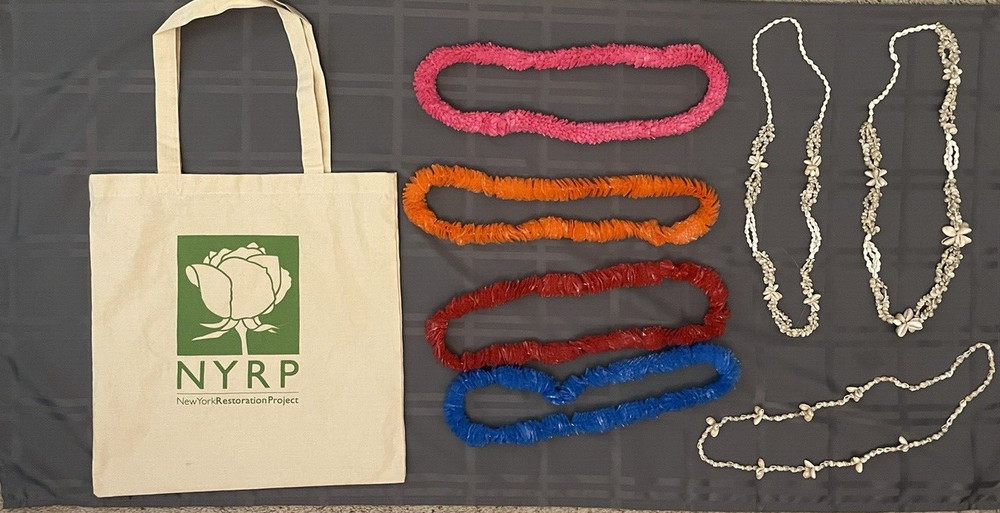 BETTE MIDLER HULAWEEN MEMORABILIA