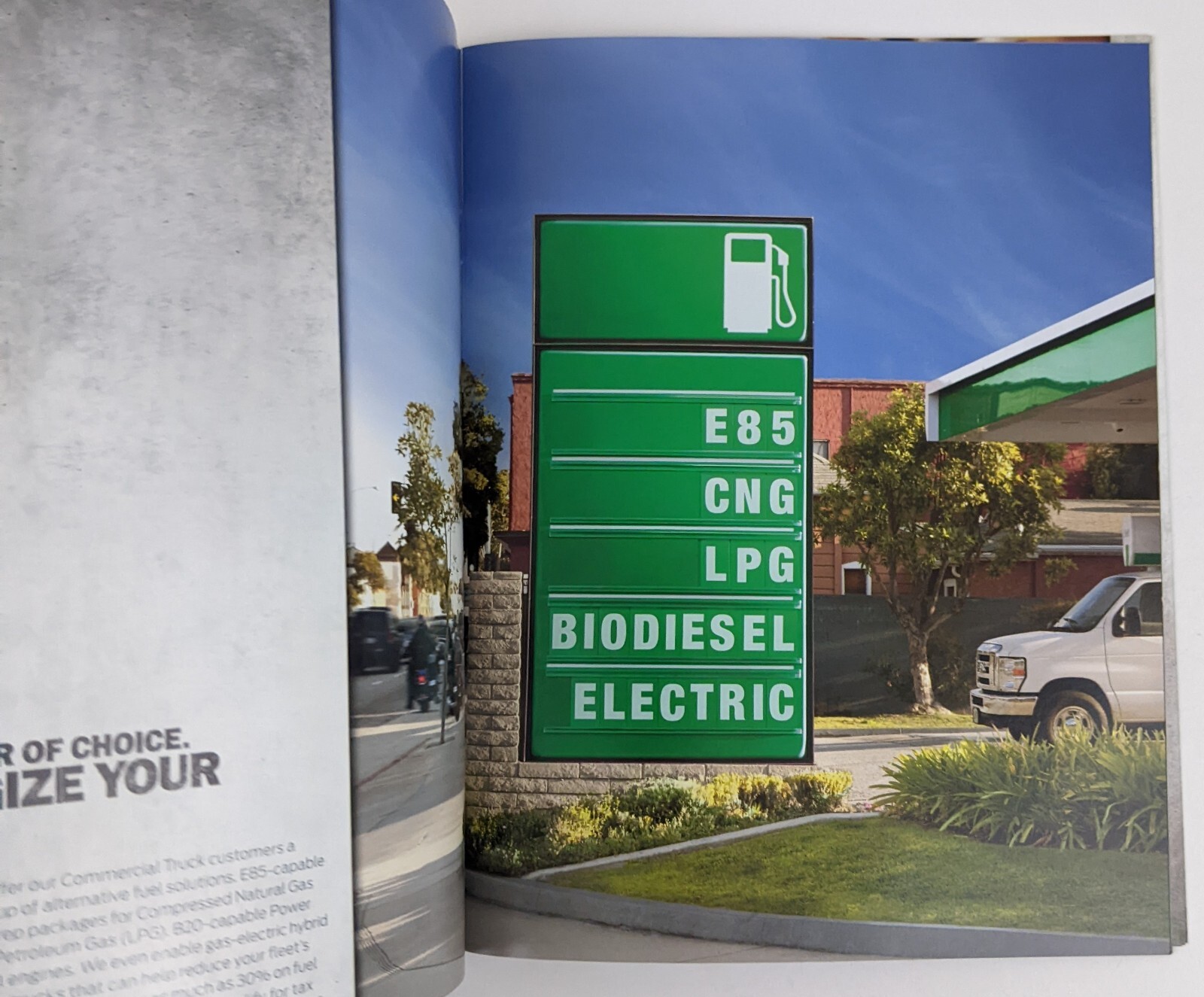 2012 Ford Motor Company Commercial Trucks Dealer Sales Catalog Transport F-650