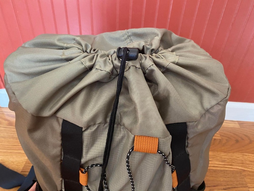 Coleman Exponent Hiking Backpack Padded Back & Straps 100% Nylon