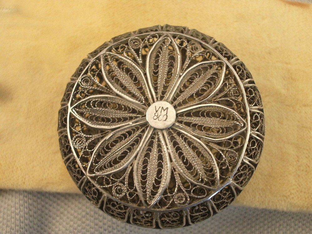 ANTIQUE SILVER FILIGREE BOX