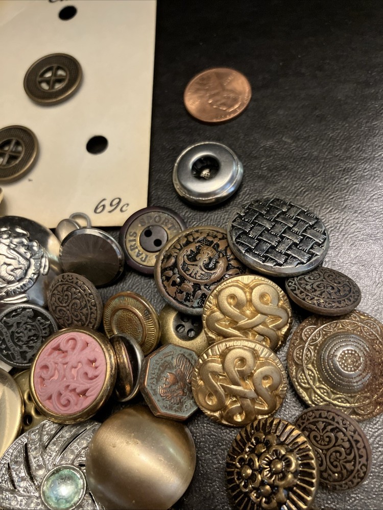 Buttons 100+ Most Metal Misc SB4