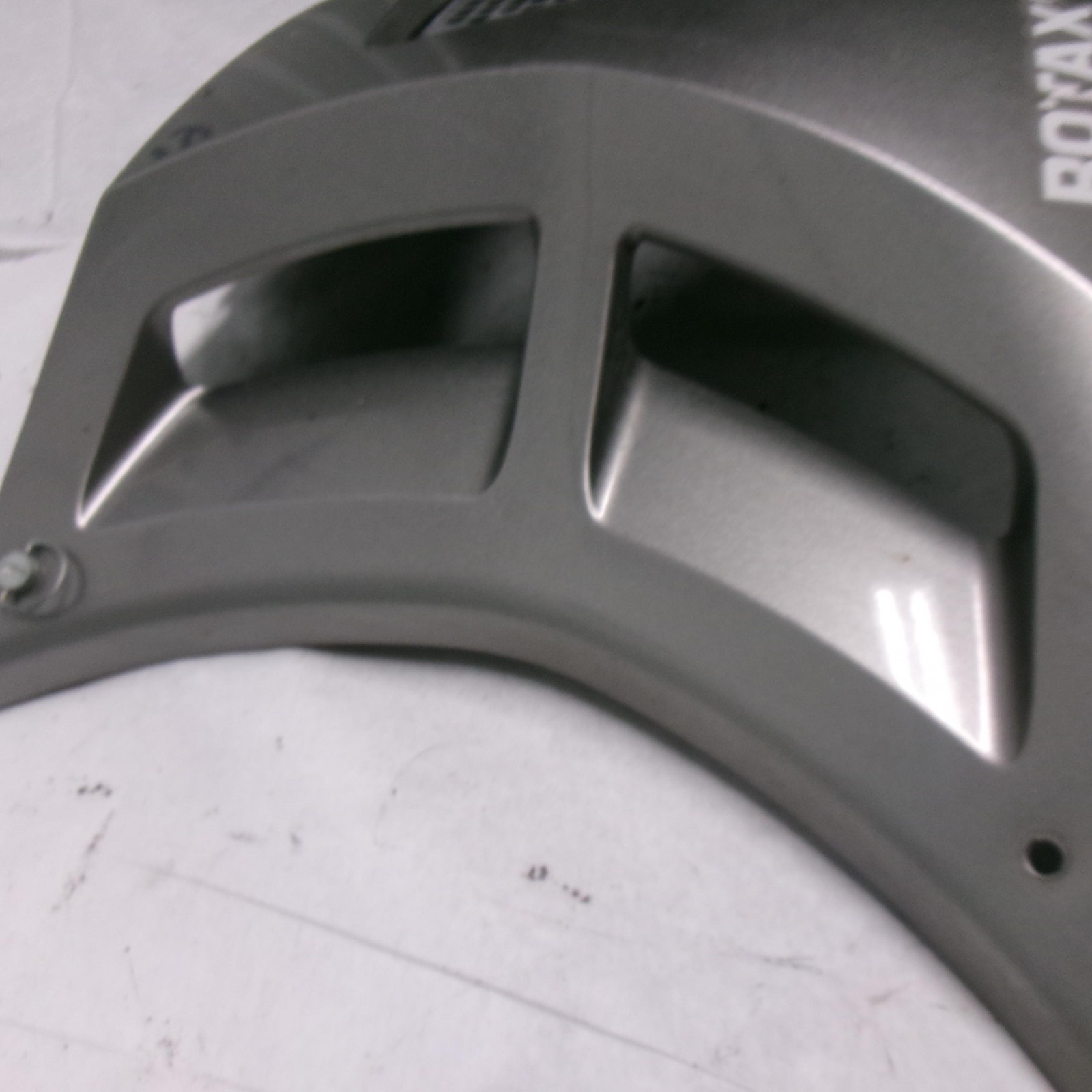 2013 CAN-AM SPYDER ST SE5 SILVER LEFT SIDE COVER