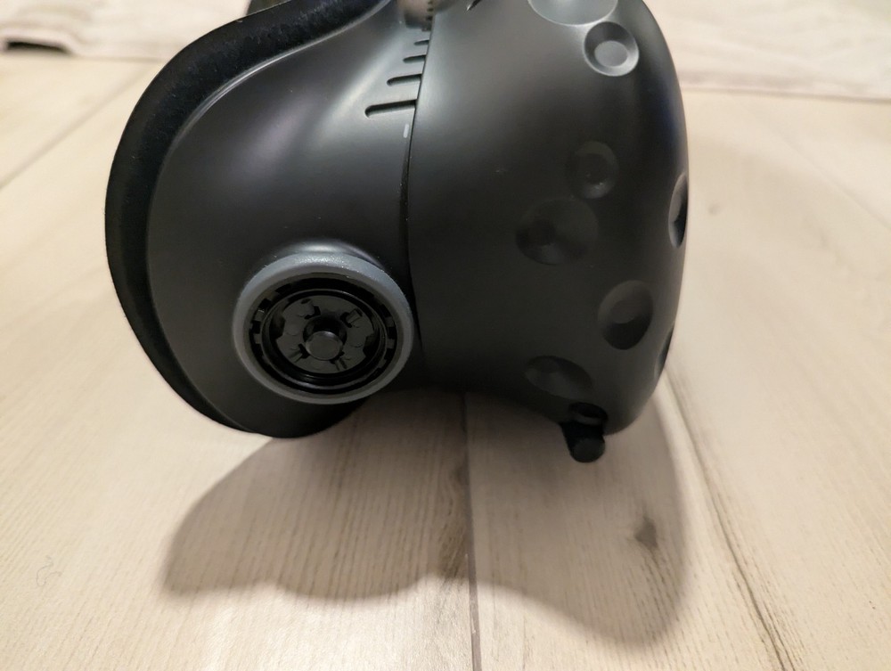 HTC Vive Virtual Reality Headset Only - No Cables - WORKS
