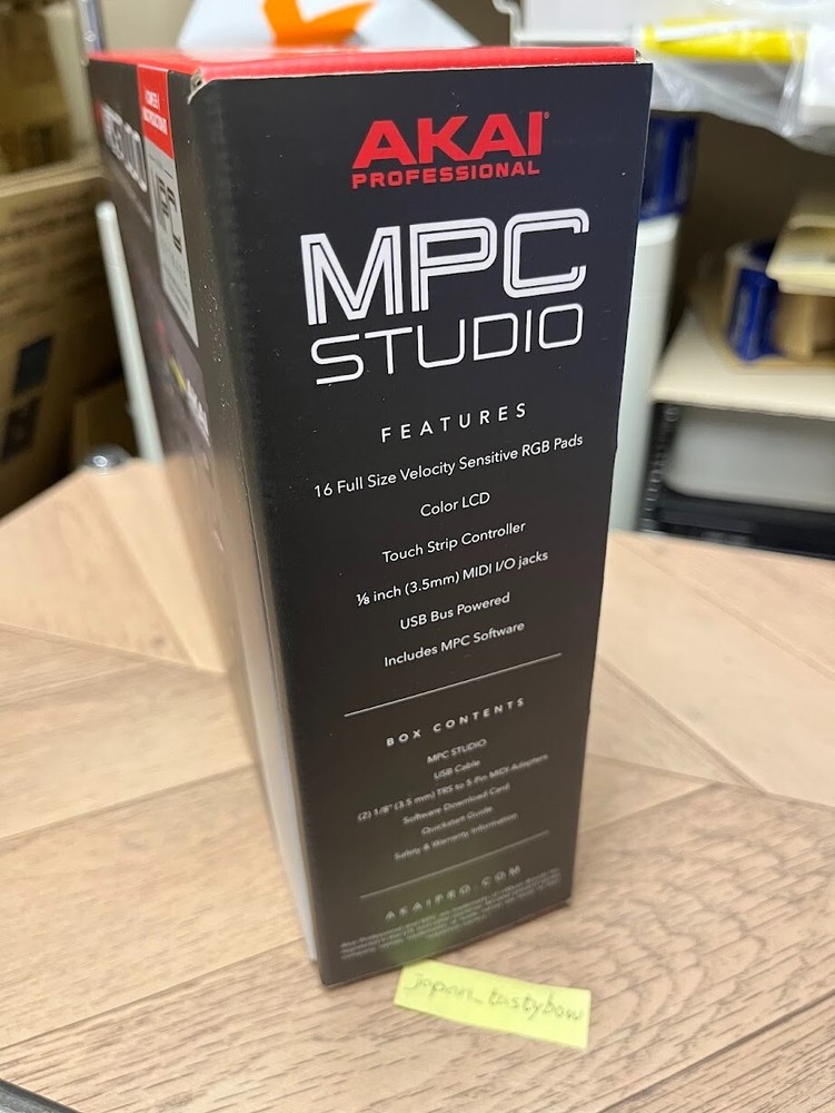 AKAI Professional MPC Studio Midi Music Production Controller with MPC2 Software