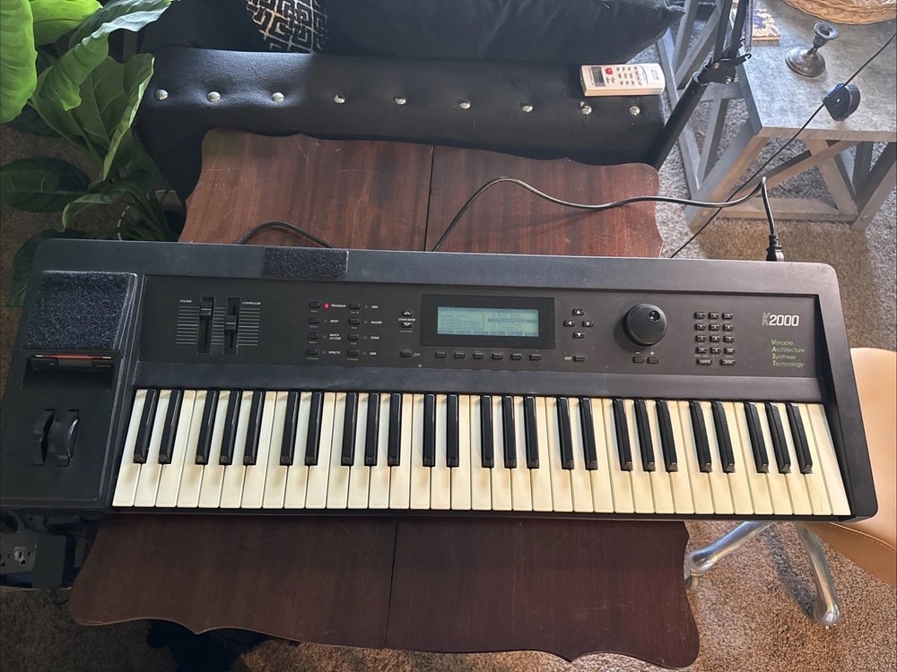 Kurzweil K2000 VAST Variable Architecture Synthesis Technology Keyboard Works