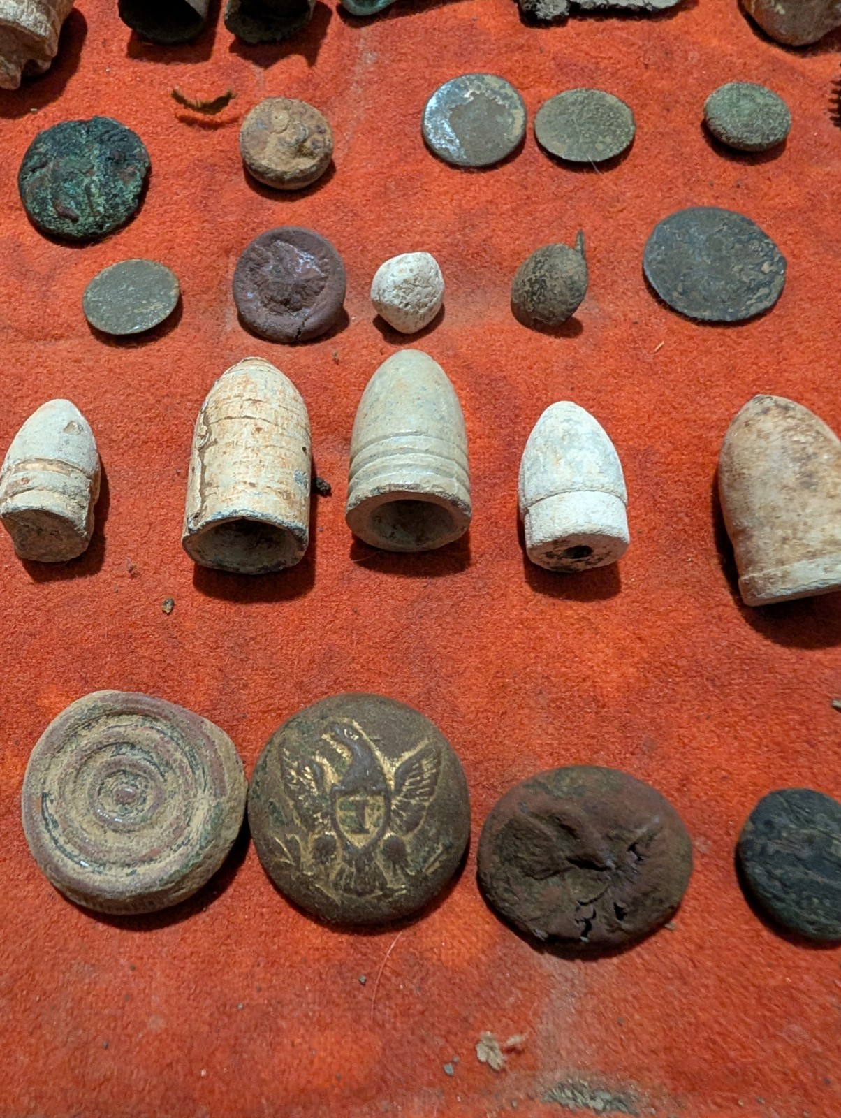 Civil War Bullets, Assorted Relics Eagle I Buttons Flat Buttons Waterloo Al
