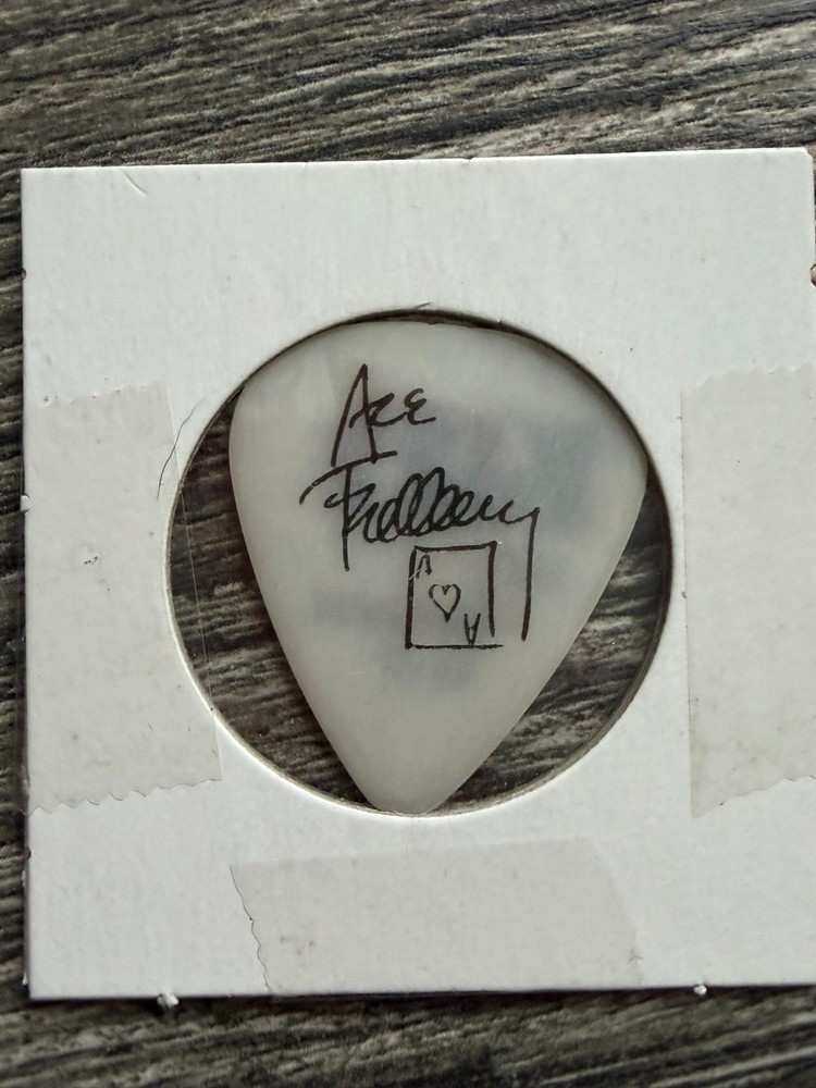 KISS Guitar Pick ACE FREHLEY Alive Reunion Tour Glow In The Dark White Vintage