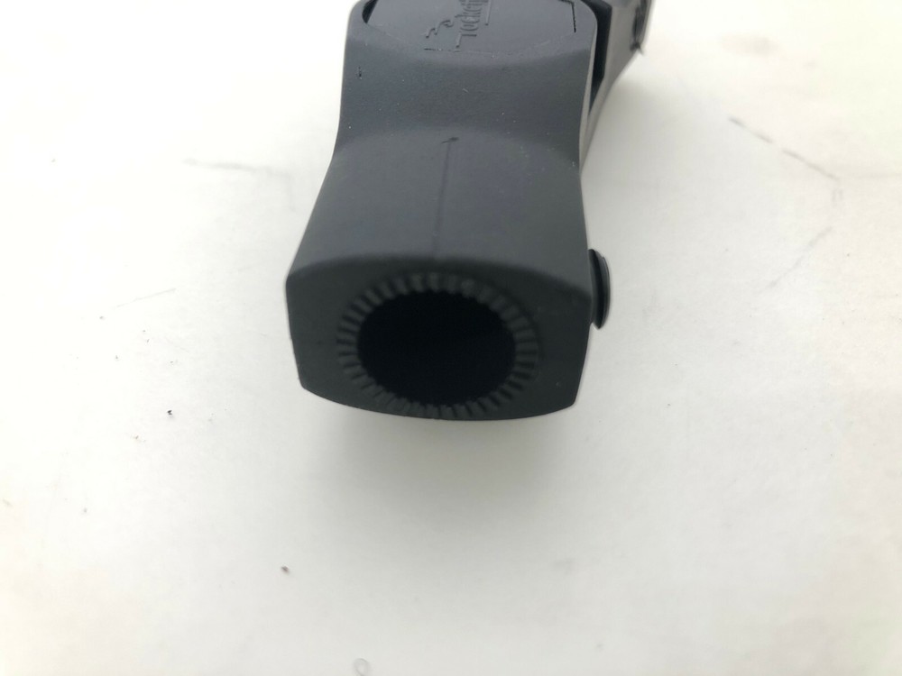 Rocketfish Elbow for RF-HSWM2B, RF-HSWM5 Tilting Wall Mounts