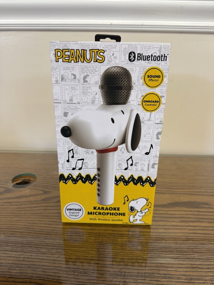 Peanuts Snoopy Bluetooth Karaoke Microphone Wireless Speaker  NEW