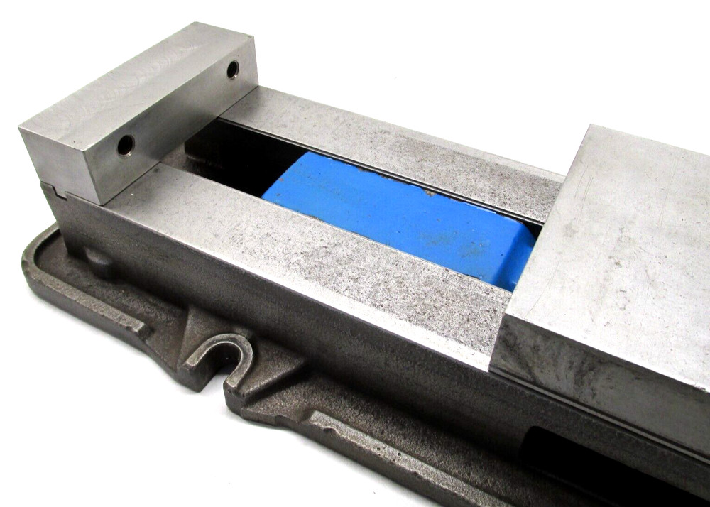 KURT ANGLOCK 6" MILLING MACHINE VISE - #D675