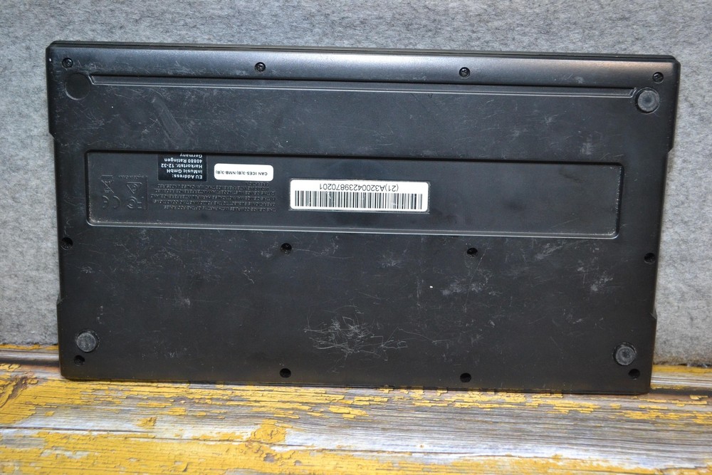 Akai Professional MPK Mini 25-Key USB MIDI Keyboard Controller Black Pads Knobs