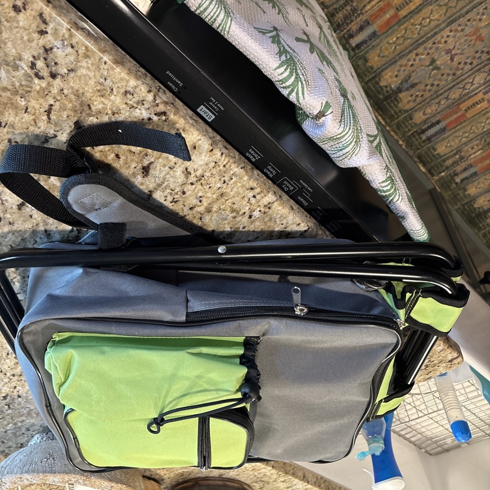 Camco Camping Stool Backpack, Cooler Green NEW